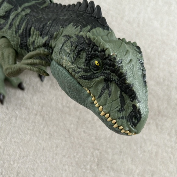 Jurassic World Dinosaur - Picture 3 of 8